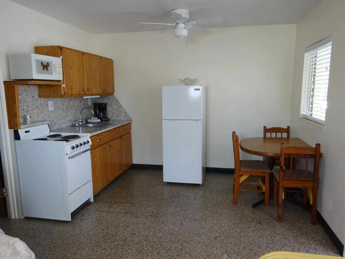 Ebb Tide Motel St. Pete Beach Exterior foto